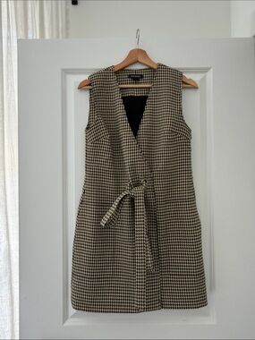 Club Monaco Sleeveless Mini Wrap Dress in Black and Cream Houndstooth